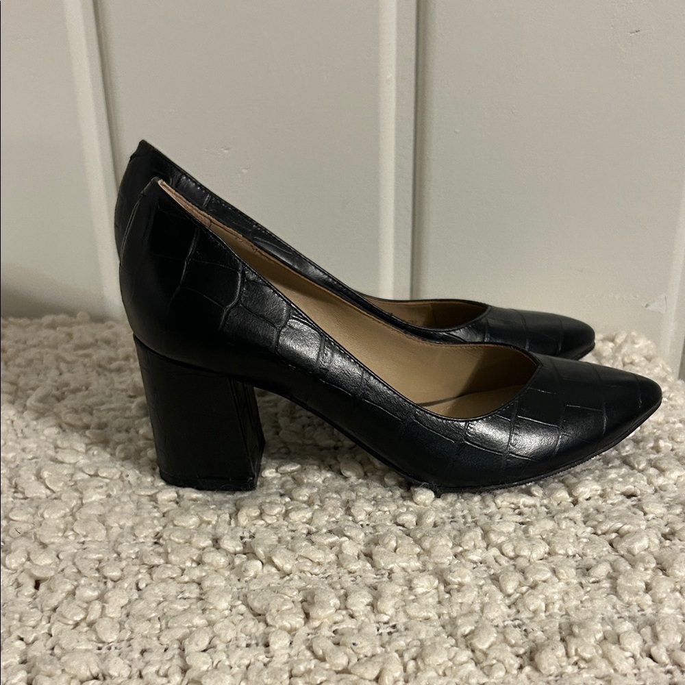 Johnston & Murphy Black Leather Heels - Picture 2 of 4